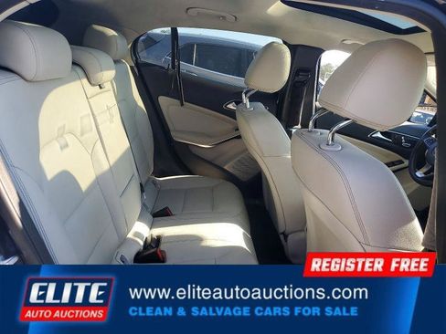 Used 2018 Mercedes-Benz GLA 250 4MATIC image 21