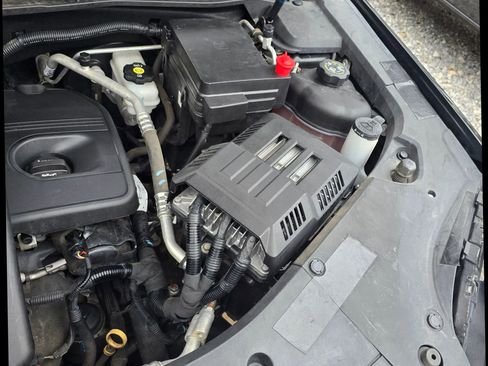 Used 2017 GMC Terrain SLE w/ Convenience Package image 18