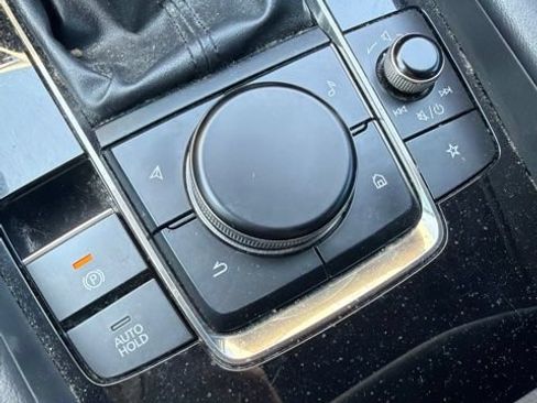 Used 2022 MAZDA MAZDA3 s FWD image 14