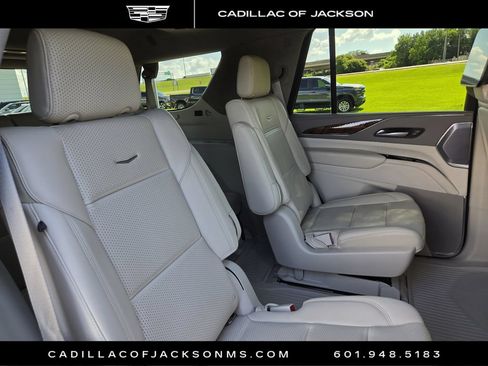 Certified 2022 Cadillac Escalade Premium Luxury Platinum AWD/4WD image 25