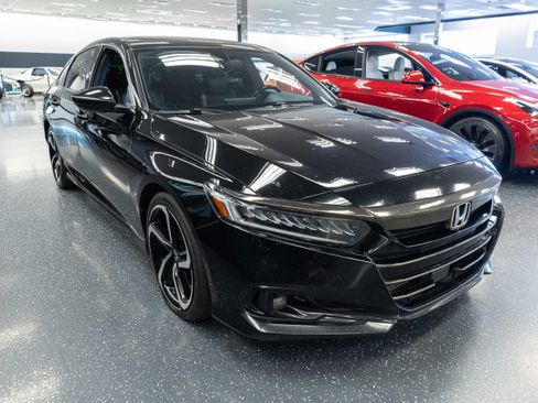 Used 2021 Honda Accord Sport image 3