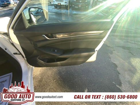 Used 2018 Honda Accord Sport image 13