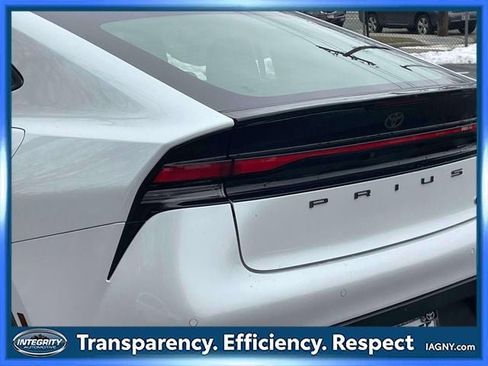 Used 2023 Toyota Prius LE image 11