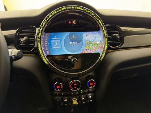 Certified 2024 MINI Cooper SE FWD image 18