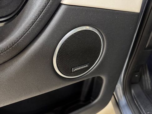 Used 2022 Land Rover Discovery Sport SE image 8