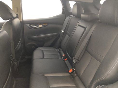 Used 2017 Nissan Rogue Sport SL w/ SL Premium Package FWD image 18
