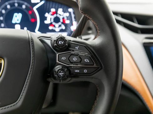 Used 2024 Lamborghini Revuelto image 28