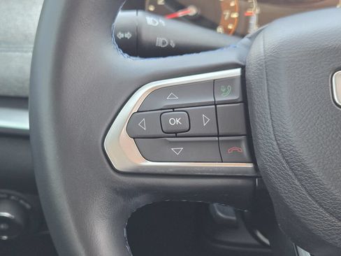 Used 2022 Jeep Compass Latitude w/ Sun and Sound Group FWD image 36