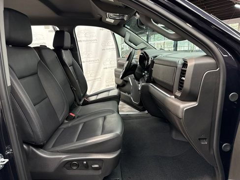Used 2025 GMC Sierra 1500 SLT AWD/4WD image 31