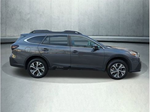 Used 2022 Subaru Outback Limited image 7