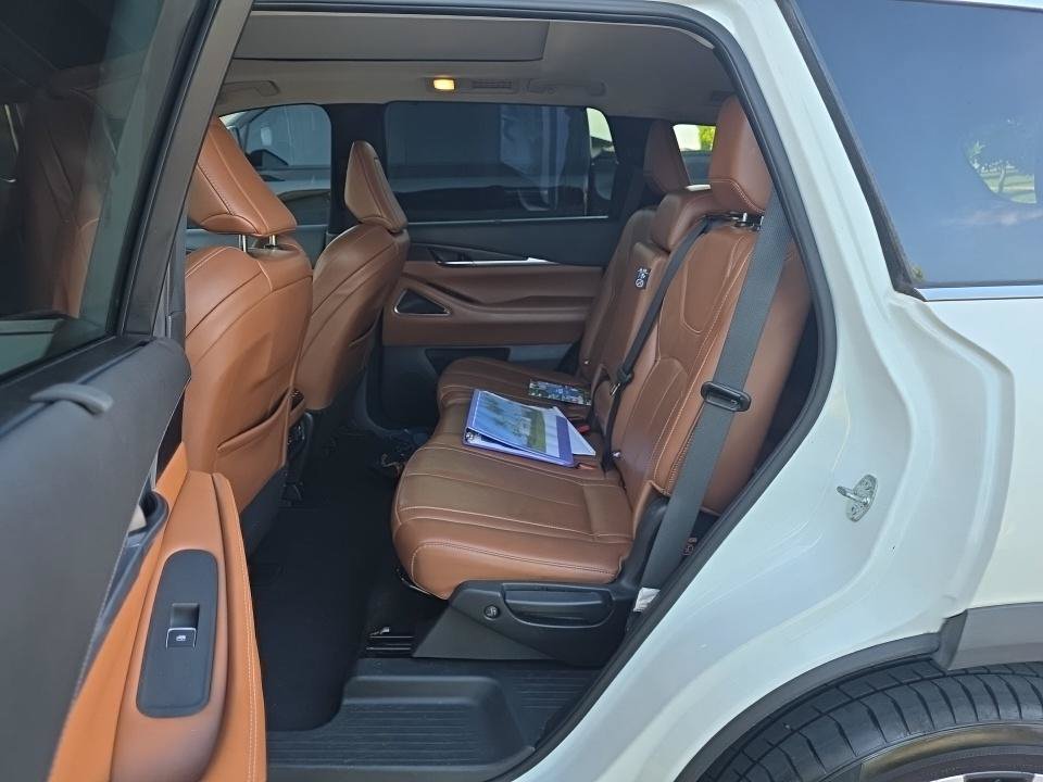 Used 2023 INFINITI QX60 Sensory w/ Vision Package AWD/4WD image 12