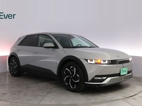 Used 2024 Hyundai Ioniq 5 SEL RWD image 13