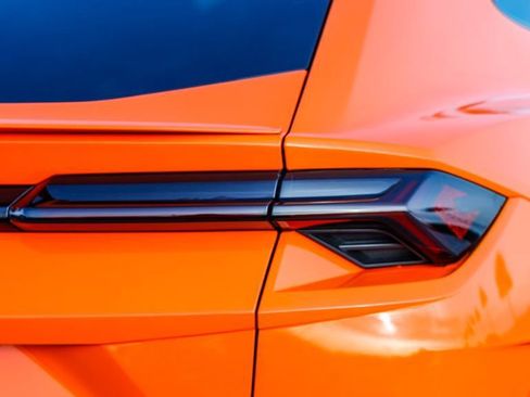 Used 2023 Lamborghini Urus S image 10