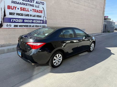 Used 2015 Toyota Corolla LE FWD image 4