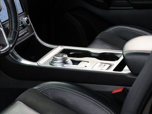 Used 2021 Ford Edge ST image 15