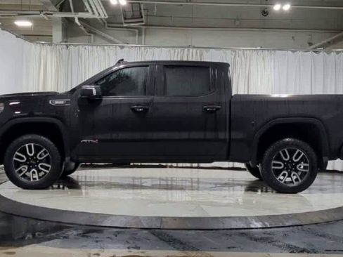 Used 2025 GMC Sierra 1500 AT4 w/ AT4 Preferred Package image 5