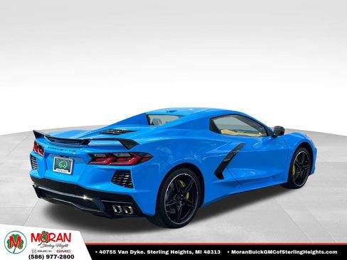 Used 2021 Chevrolet Corvette Stingray Premium Conv w/ Z51 Performance Package RWD image 4