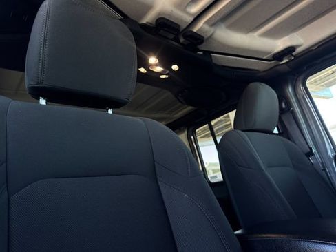 Used 2023 Jeep Wrangler Unlimited image 16