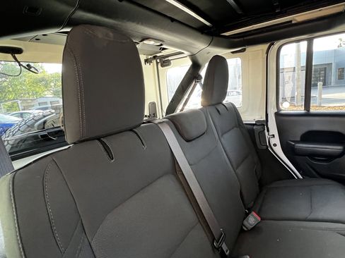 Used 2022 Jeep Wrangler Unlimited Sport w/ Sun And Sound Package image 43