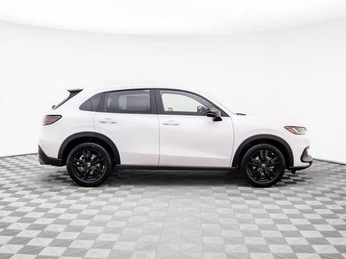 New 2026 Honda HR-V Sport image 7