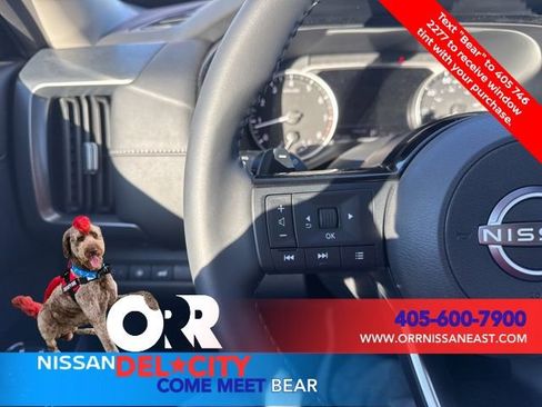 New 2025 Nissan Pathfinder SL image 19