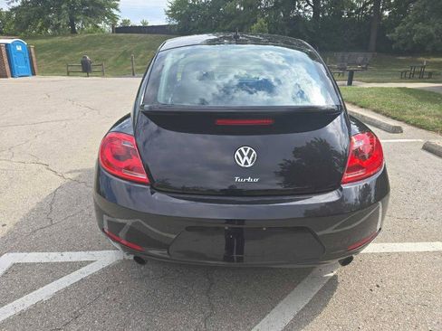 Used 2012 Volkswagen Beetle 2.0T image 6