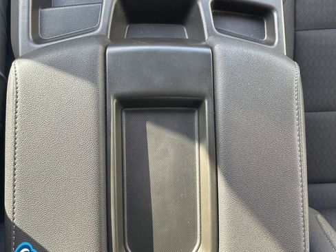 Used 2023 Chevrolet Silverado 1500 LT image 24