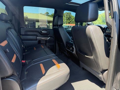 Used 2021 GMC Sierra 2500 AT4 w/ AT4 Premium Plus Package AWD/4WD image 15