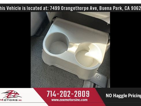 Used 2015 Toyota Sienna LE FWD image 36