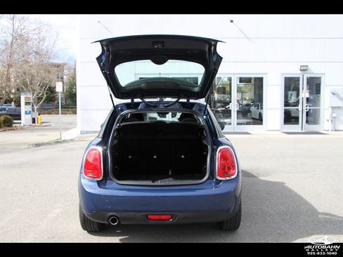 Used 2015 MINI Cooper 4-Door Hardtop w/ Premium Package FWD image 35