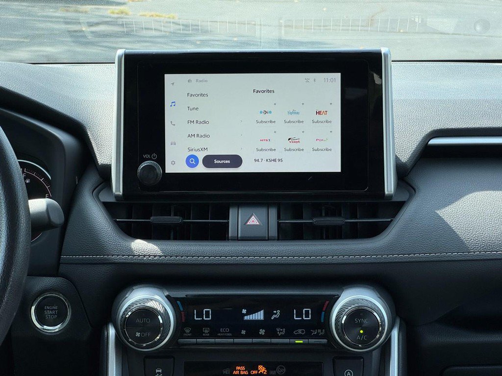 Used 2025 Toyota RAV4 XLE FWD image 19
