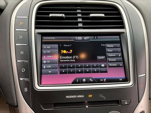 Used 2016 Lincoln MKX Select w/ Select Plus Package image 29