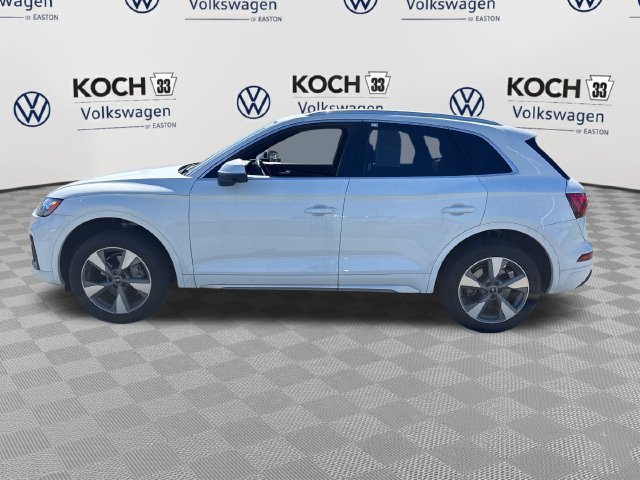 Used 2023 Audi Q5 2.0T Premium w/ Convenience Package AWD/4WD image 4