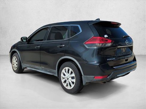 Used 2017 Nissan Rogue S FWD image 7