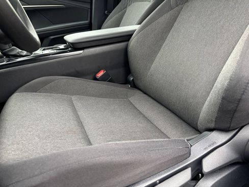 Used 2025 Toyota Camry LE image 25