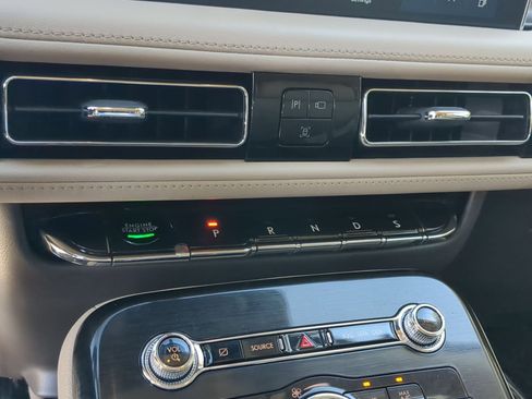 Used 2022 Lincoln Nautilus Reserve image 19