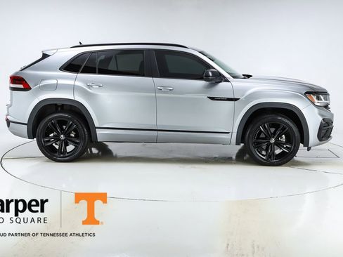 Used 2023 Volkswagen Atlas Cross Sport SEL R-Line AWD/4WD image 10