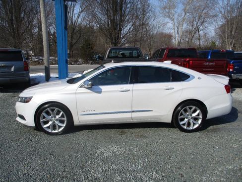 Used 2017 Chevrolet Impala LT w/ Leather Package image 2
