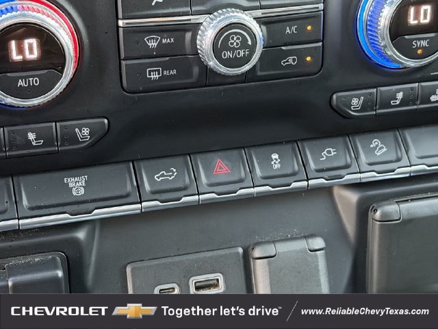 Used 2020 GMC Sierra 3500 AT4 w/ AT4 Preferred Package AWD/4WD image 23