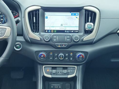 Used 2024 GMC Terrain Denali w/ Denali Premium Package image 25