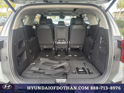 Used 2025 Kia Carnival SX FWD image 13