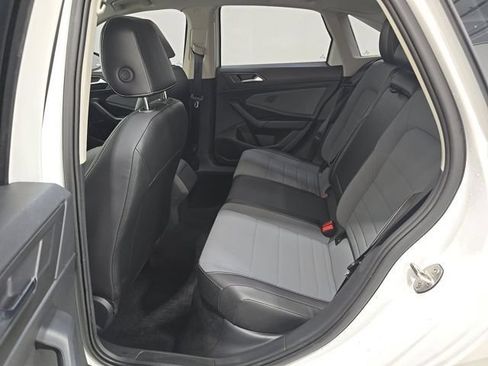 Used 2026 Volkswagen Jetta SE FWD image 12