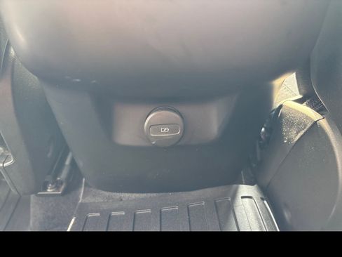 Certified 2023 Volvo XC60 B5 Core AWD/4WD image 30