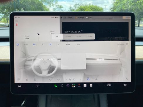 Used 2023 Tesla Model Y AWD image 31