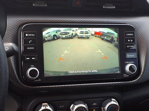 Used 2023 Nissan Kicks SV image 4