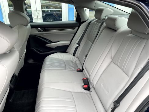 Used 2018 Honda Accord EX-L image 10
