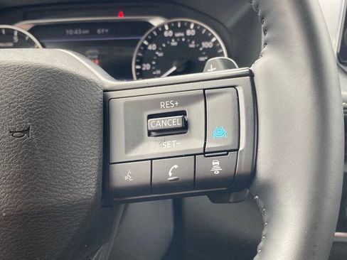 Used 2025 Nissan Rogue SV image 18