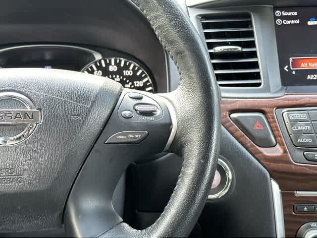Used 2018 Nissan Pathfinder Platinum AWD/4WD image 10