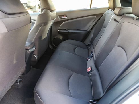 Certified 2020 Toyota Prius L Eco image 17