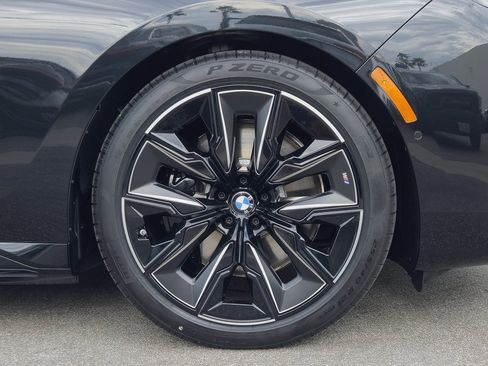 New 2026 BMW i7 eDrive50 w/ M Sport Package image 9
